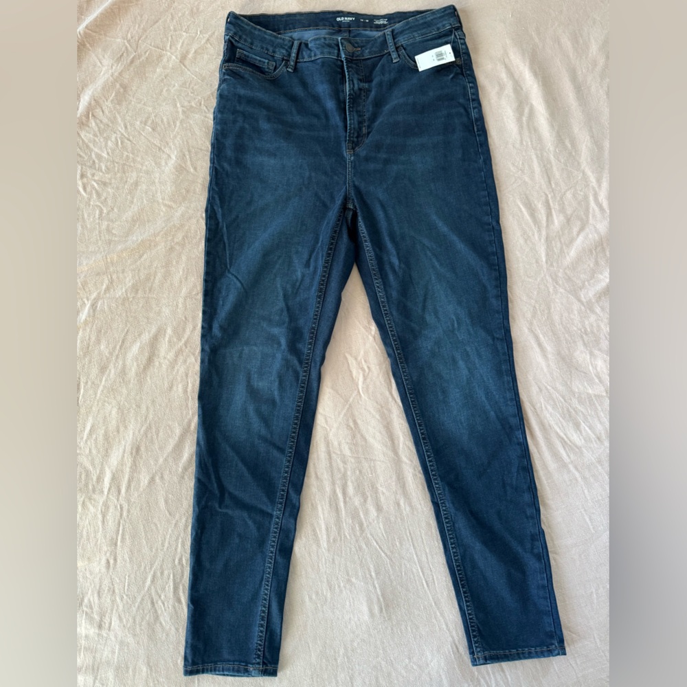 NWT Old Navy Women's extra high rise rockstar super skinny Jeans